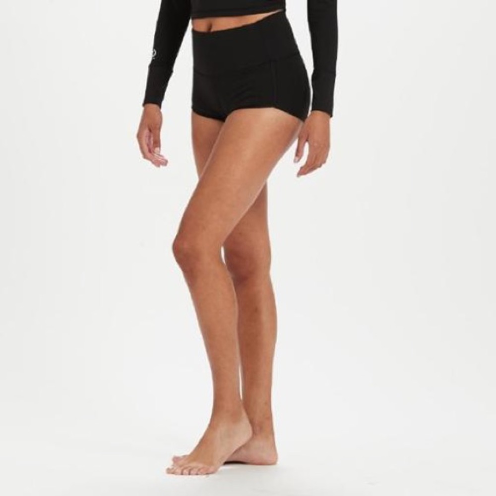FOUND****ISO VUORI Seascape Shorty SIZE M or L